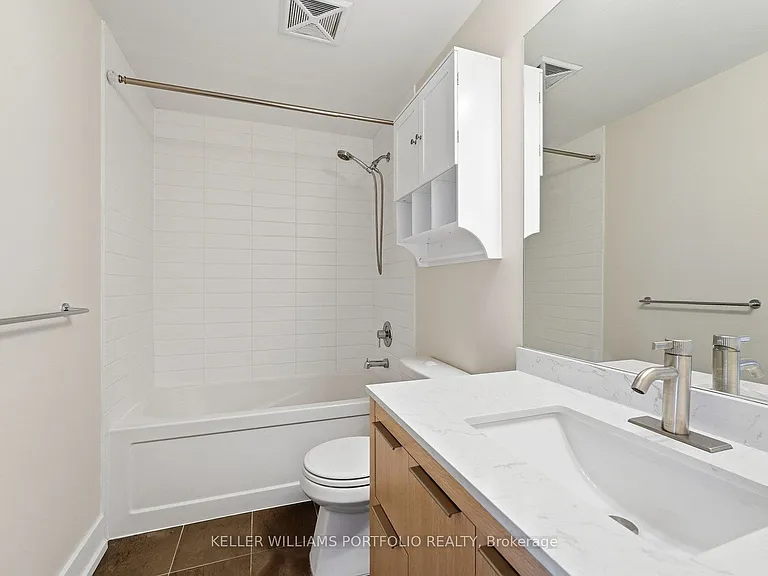 10 Park Lawn Rd #524 — Photo 18