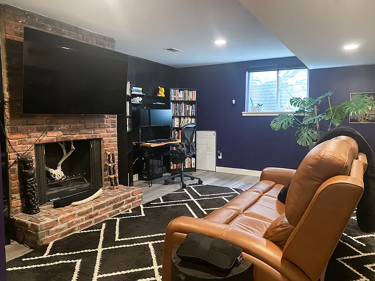 1048 N Josephine St #C — Photo 8