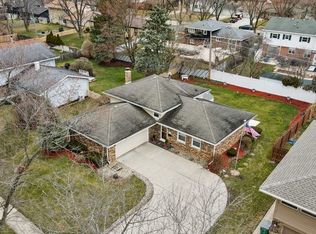 1014 Runyan Dr, Lockport, IL