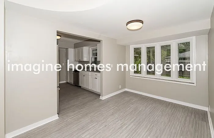 4 bed, 2.0 bath, 1600 sqft, $2,899 — Photo 4