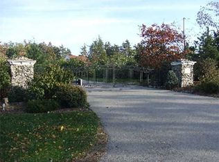 5115 Kraus Rd, Clarence, NY 14031