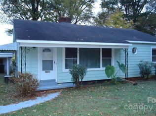 1646 Arnold Dr, Charlotte, NC 28205