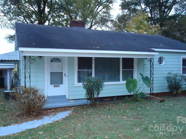 1646 Arnold Dr, Charlotte, NC 28205