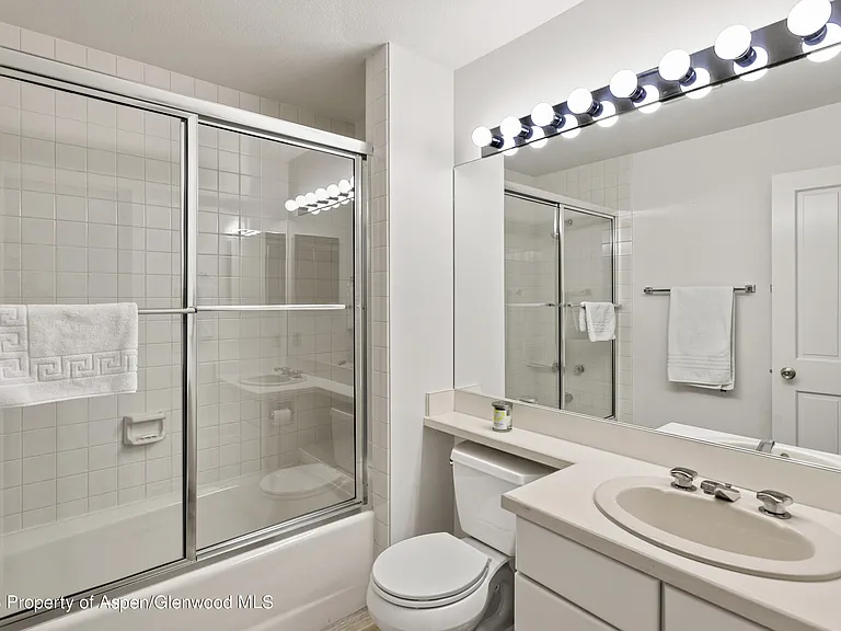 3904 Brush Creek Rd #11 — Photo 23
