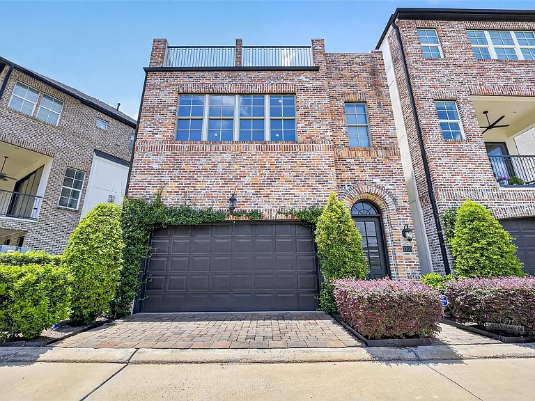 2703 Kinsley Oaks Dr — Photo 3