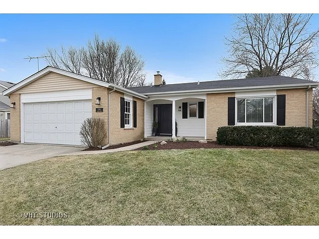 1346 Wilshire Dr photo 1