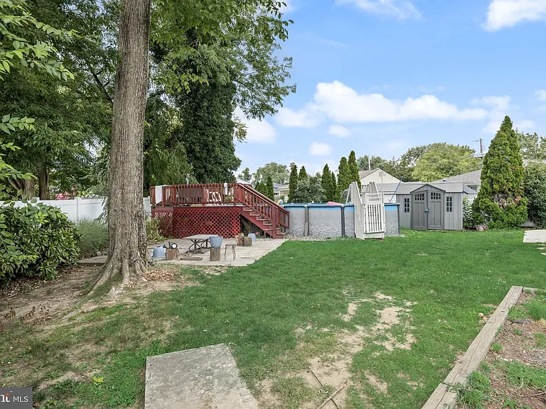 32 Larkin Rd — Photo 22