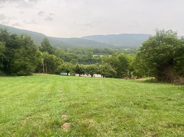 1328 Crownover Rd, Sherwood, TN 37376