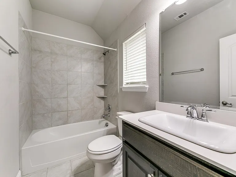 17660 Sequoia Dr — Photo 17