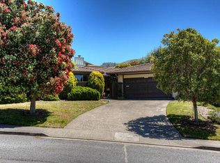 4 Carleton Pl, Pacifica, CA 94044