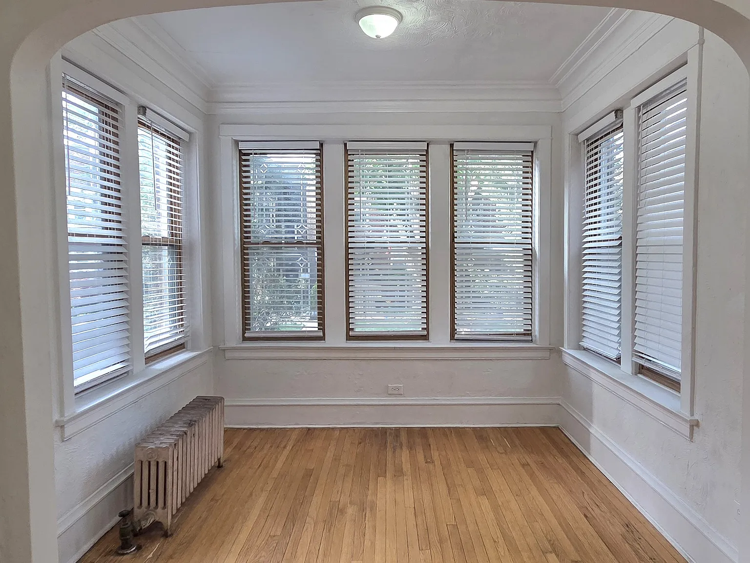 3 bed, 1178 sqft, $2,000 — Photo 4