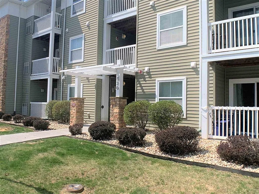 520 Davis Mills Dr APT 104 photo 1