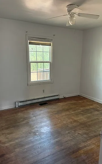 7704 Rogers Rd — Photo 8
