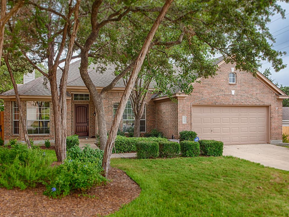 Beautiful Front Yard MATURE TREES