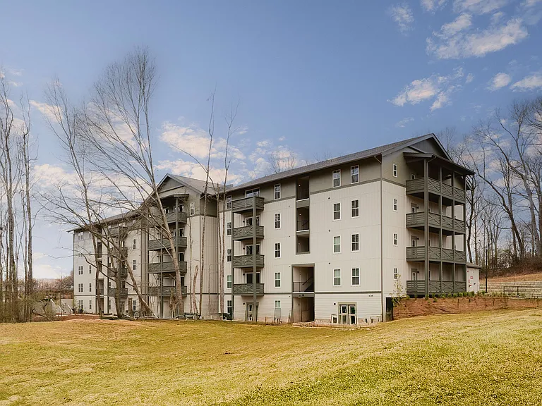 1000 Forestview Dr — Photo 40