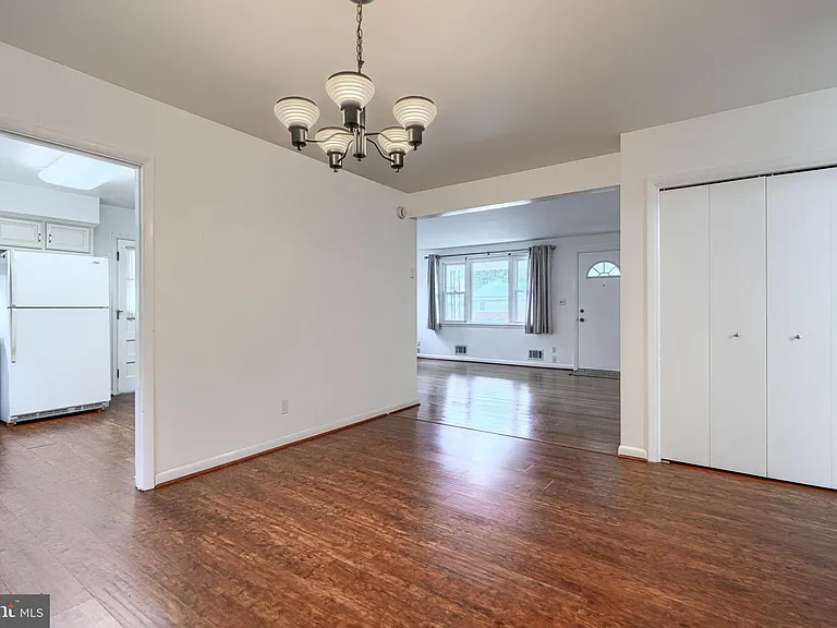 112 Springside Dr — Photo 11