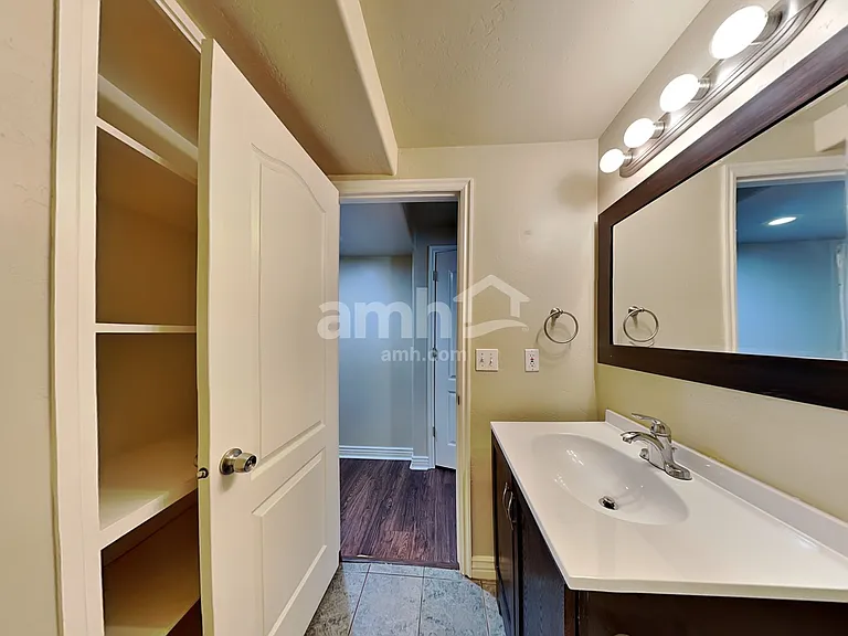 7128 N Kiowa Pkwy — Photo 15