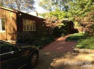 9051 Ladue Rd, Saint Louis, MO 63124