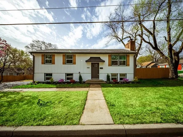 5507 W 51st St, Roeland Park, KS 66202