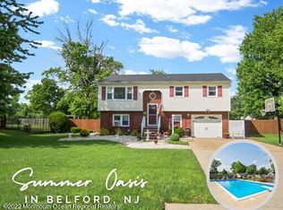 95 Palmer St, Belford, NJ 07718