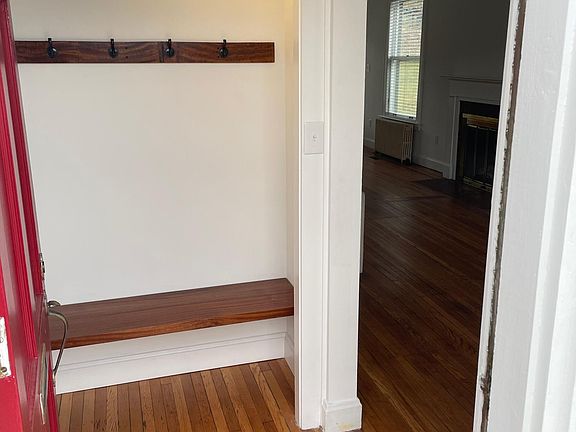 5th image of 296 Pocahontas Ave #A