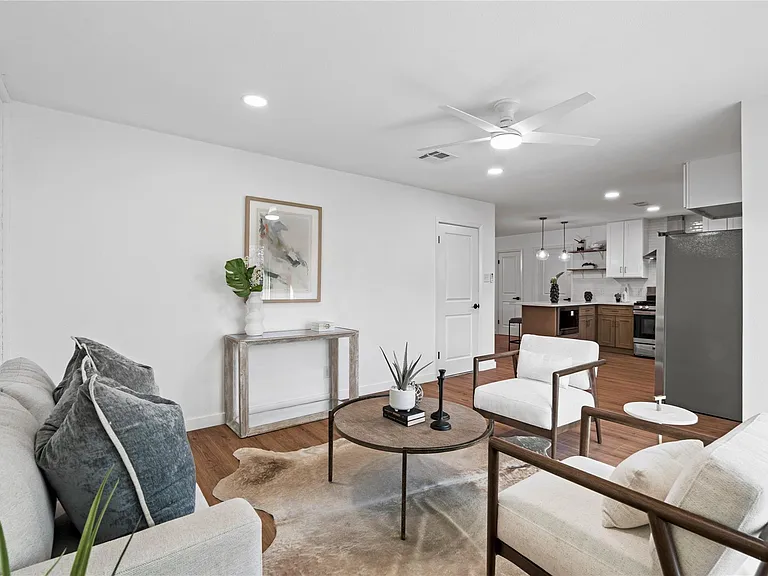 5023 Redstart St — Photo 22