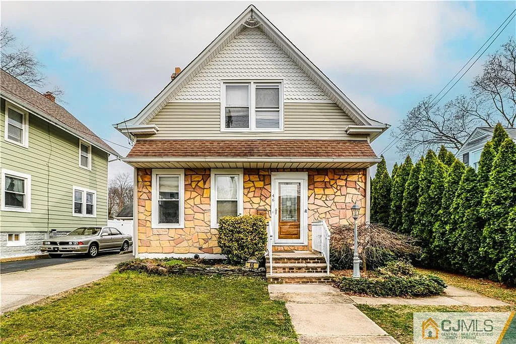 46 Van Liew Ave photo 1
