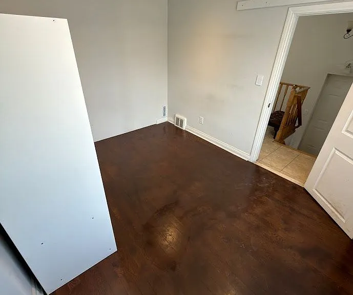 32 Belgravia Ave #MAIN — Photo 24