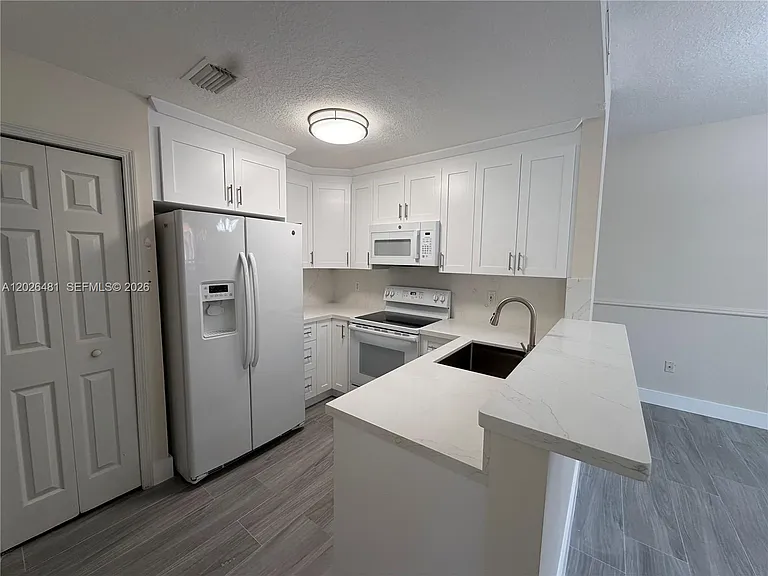 6202 NW 115th Pl #336 — Photo 12