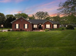 138 Fox Run Cir, Bowling Green, KY 42104
