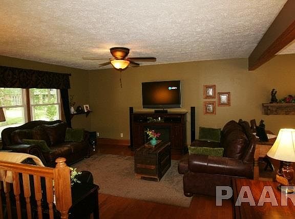 3rd image of 30099 Grandview Ter