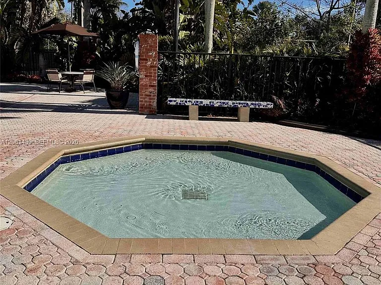 11196 Longboat Dr — Photo 25