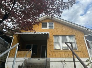 920 Red Oak St, Charleston, WV 25302
