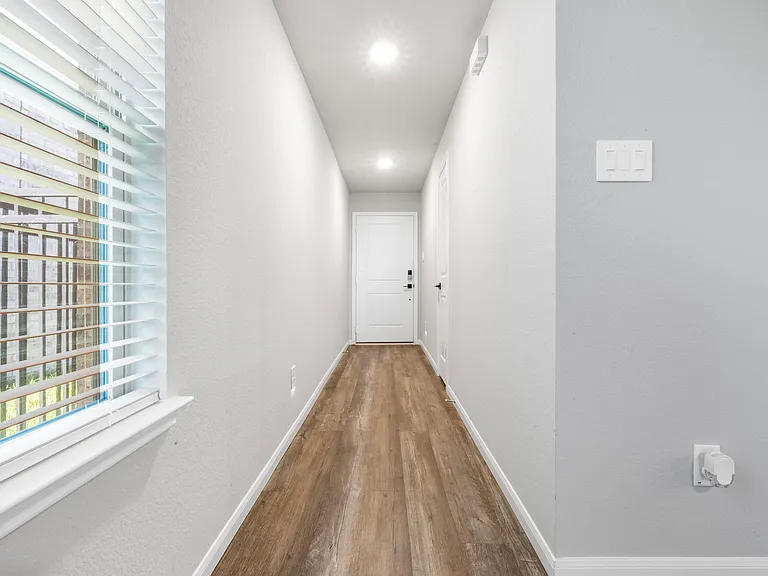 27107 Blue Pool Dr — Photo 3