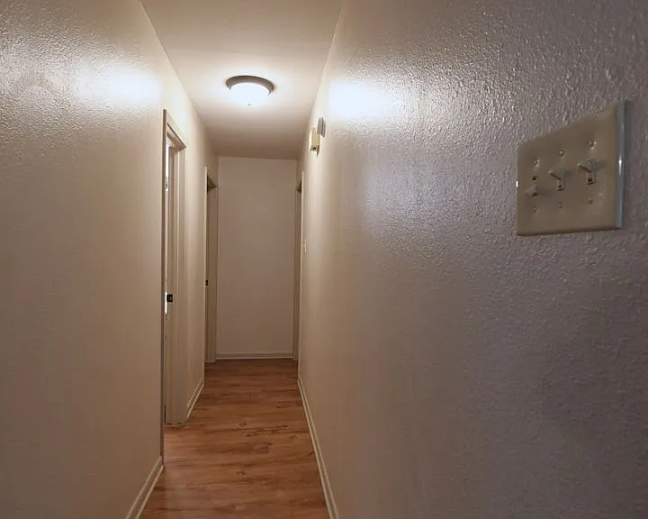 710 Kelli — Photo 11