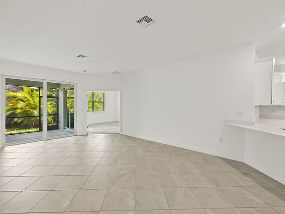 3rd image of 9077 Leatherwood Loop #9077