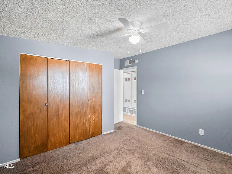 3977 Las Casitas Dr #B — Photo 15