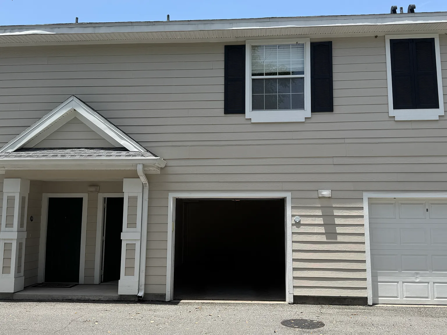 1 bed, 738 sqft, $1,600 — Photo 1