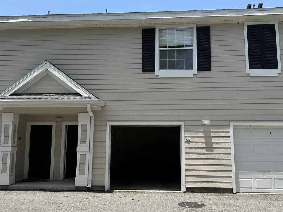 234 Southern Pecan Cir #202