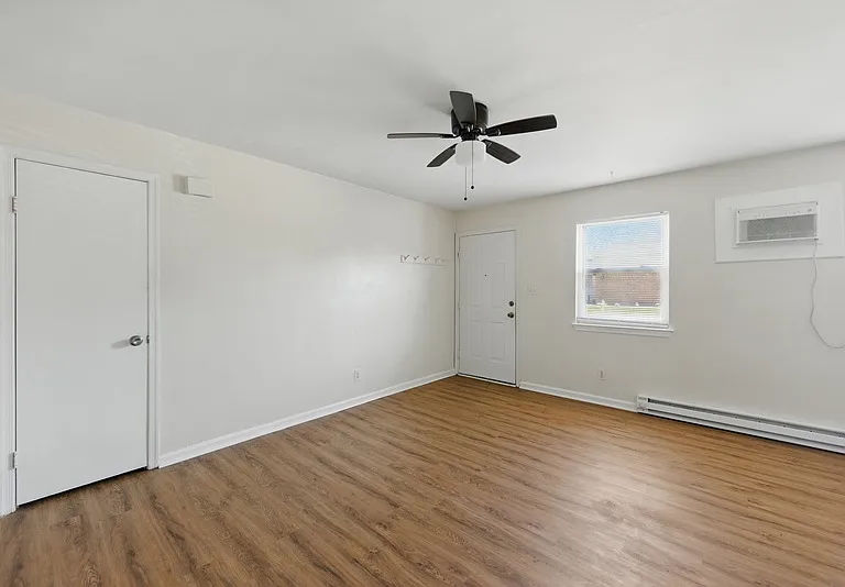 711 Easy St #2 — Photo 2