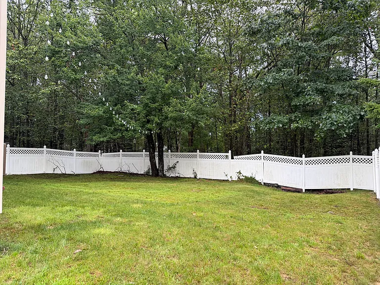 1209 Fern Dr — Photo 3