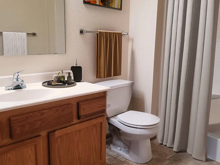 Lakewood Place Apartments — Photo 15