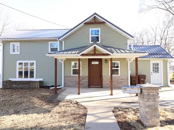 406 E Pearl St, Lanark, IL 61046