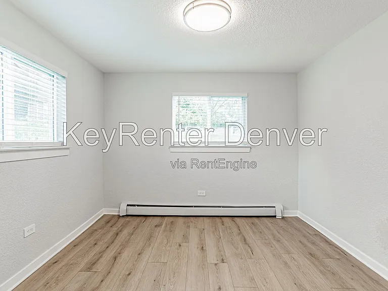 2356 S Linden Ct #B — Photo 8