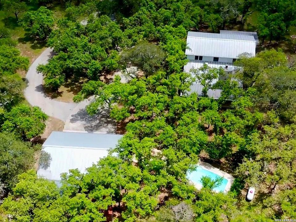 1st image of 261 FAWN LN