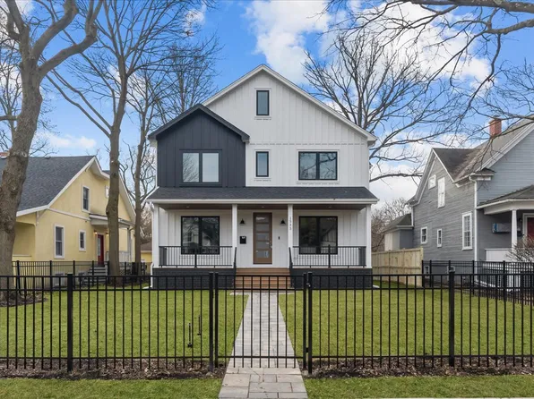 1535 Lake Ave, Wilmette, IL 60091