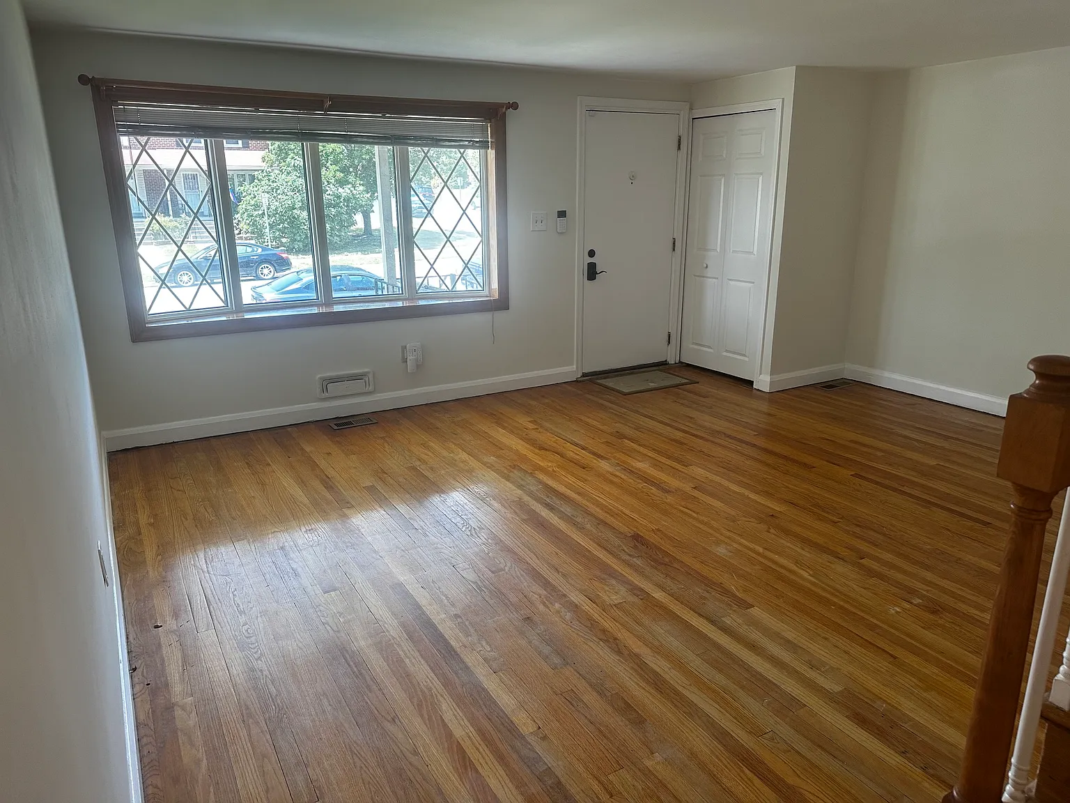 4 bed, 1800 sqft, $2,700 — Photo 2