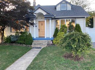 17 Wall St, Farmingdale, NY 11735