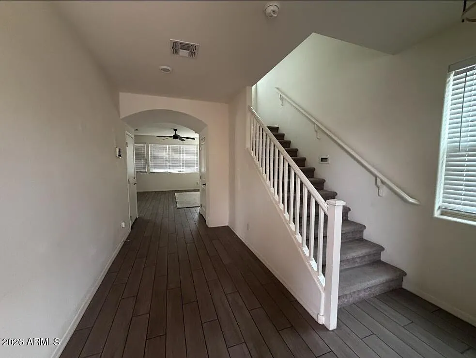 3 bed, 2.5 bath, 2657 sqft, $2,300 — Photo 2