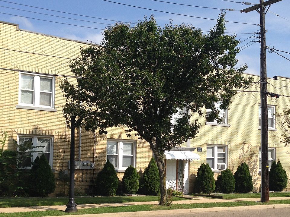1st image of 465 Grace Ave APT 3